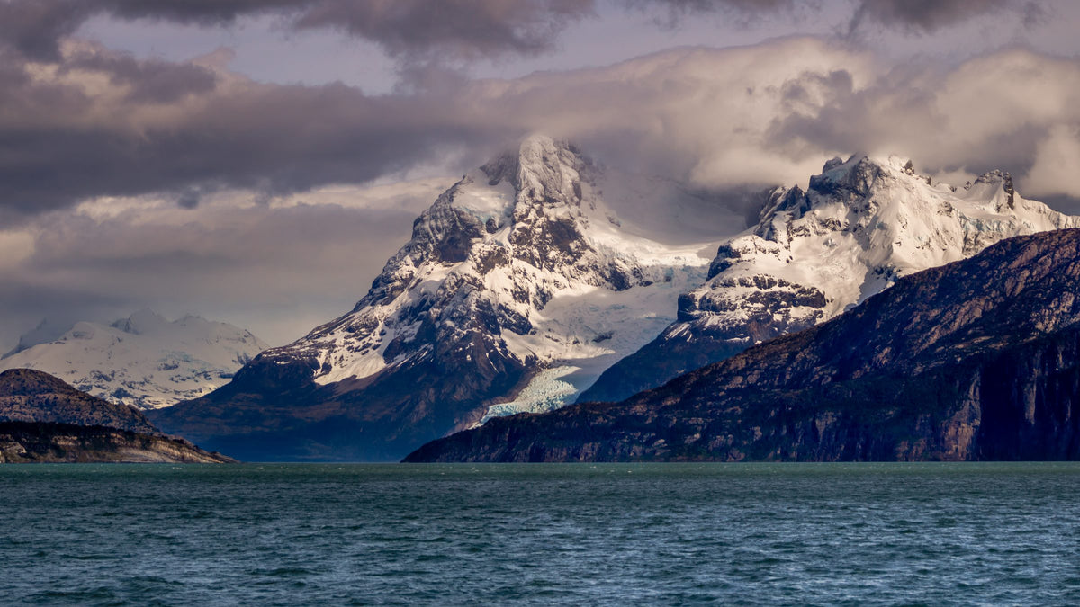 Balmaceda massif and hanging glacier across Ultima Esperanza Fjord, Patagonia. Photo: Reginaldo Galhardo Martins / Wikimedia Commons, CC BY-SA 4.0