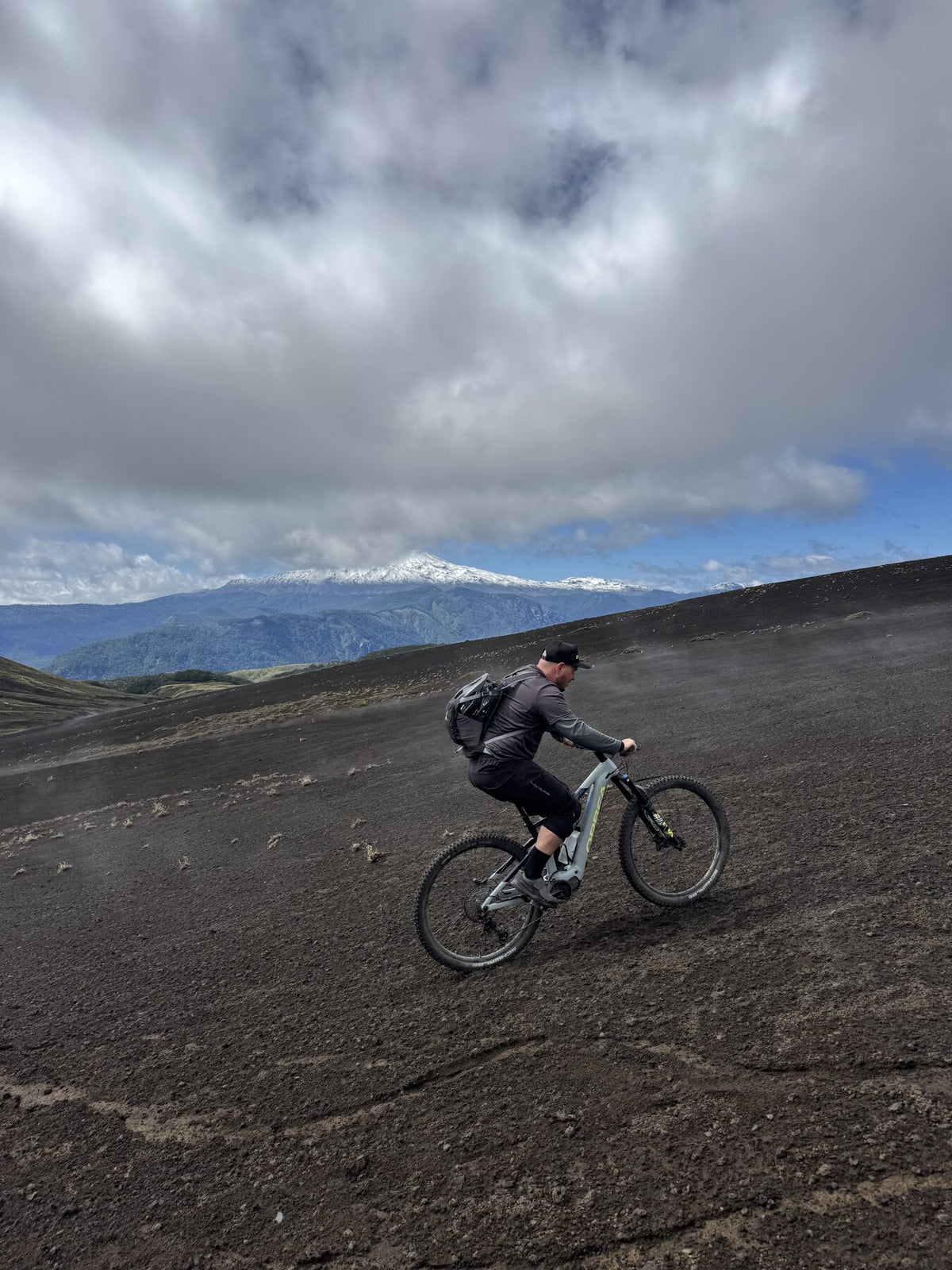 The Red Outdoor — Pucon e-bike